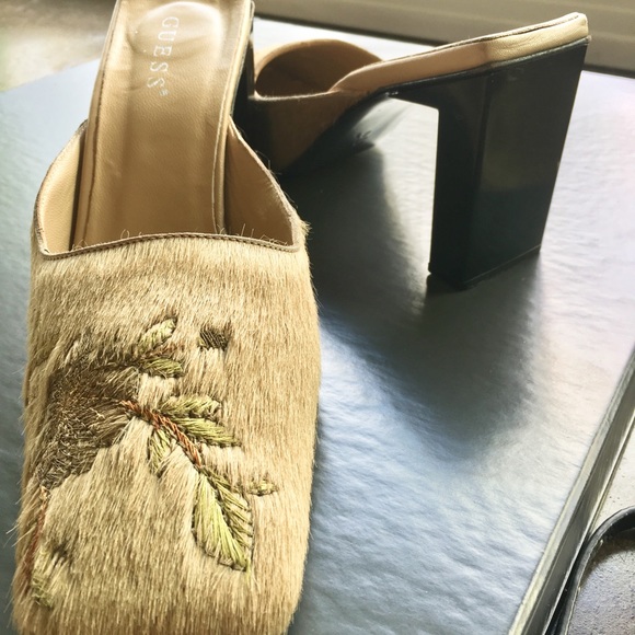 GUESS Fur Champagne Embroidery Leather Mules Heels - Picture 7 of 9